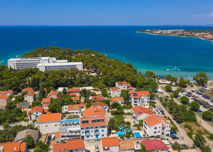 Hotel Pansion Pirat Petrčane