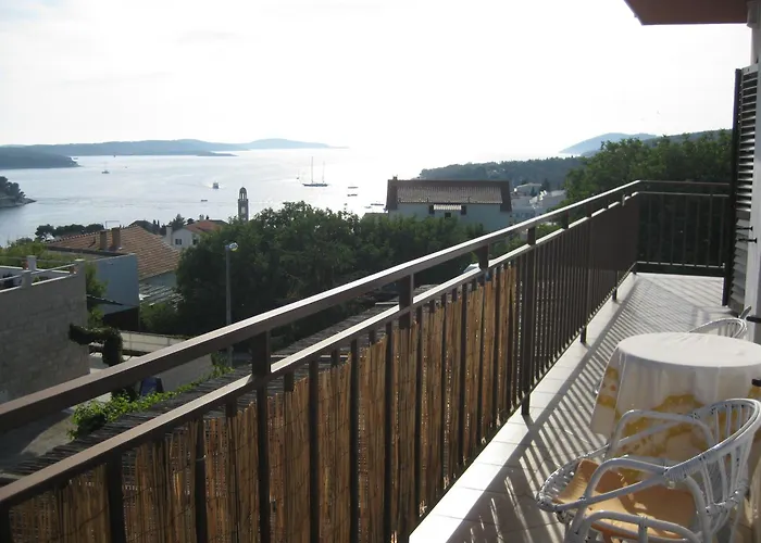 House Iliskovic Hotel Hvar Town