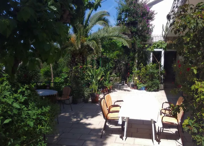 Paradise House At Sea Rab Town