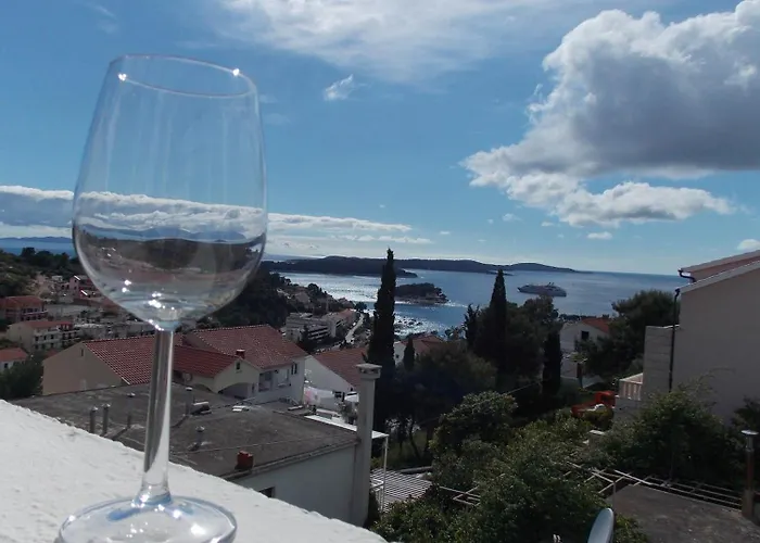 Apartments And Rooms Jasna Hvar Town