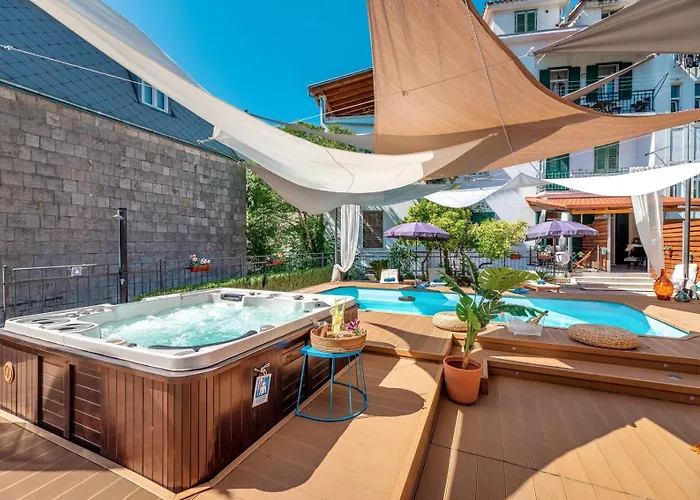 Evala Luxury Rooms With Pool And Garden Split