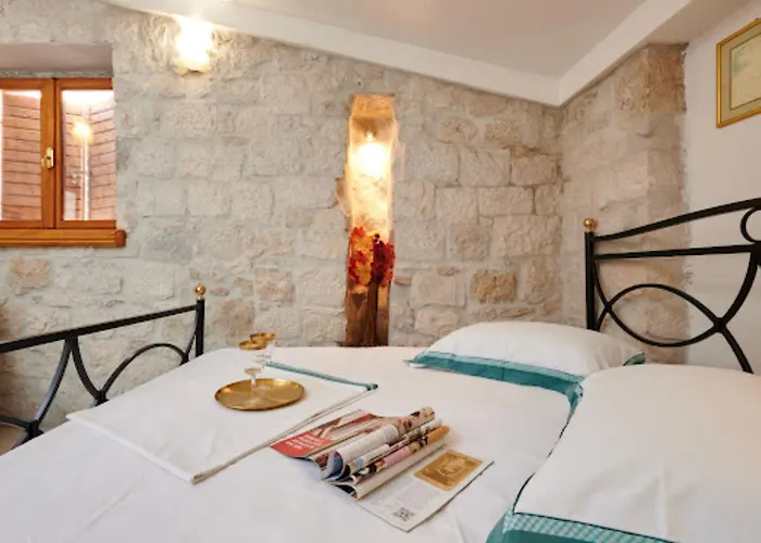 Guesthouse Ana Trogir Old Town