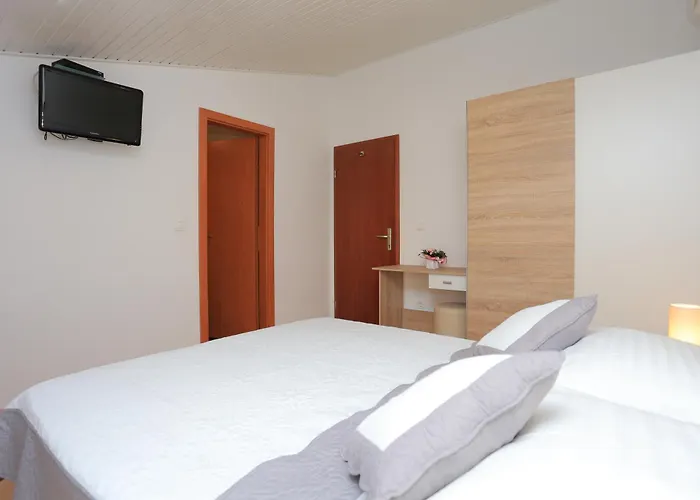 Apartments And Rooms With Parking Space Tucepi, Makarska - 16914