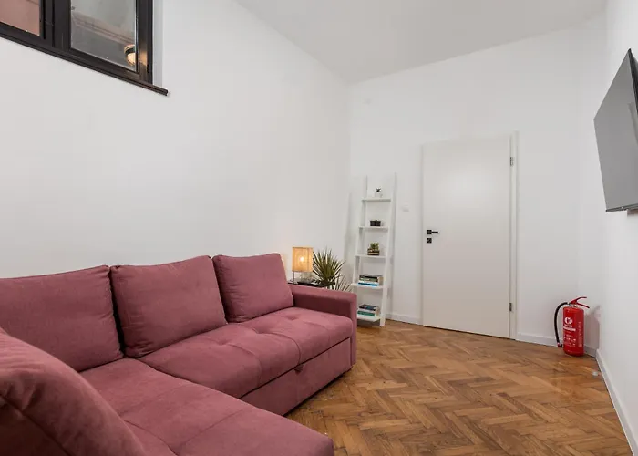 Old Market Apartments & Rooms Rijeka