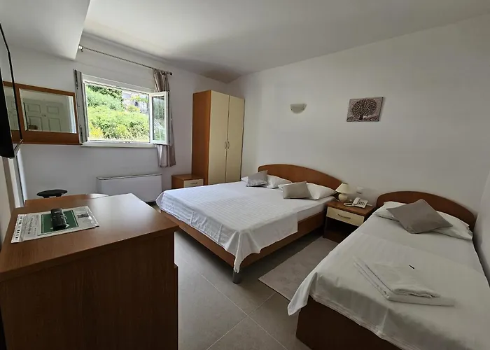 Pansion Komfor Moca Makarska