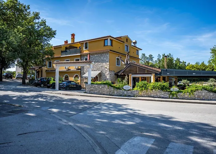Rooms With Free Parking Pula