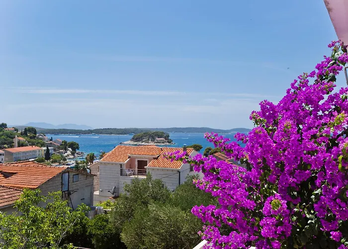 Apartments Juric Hvar Town