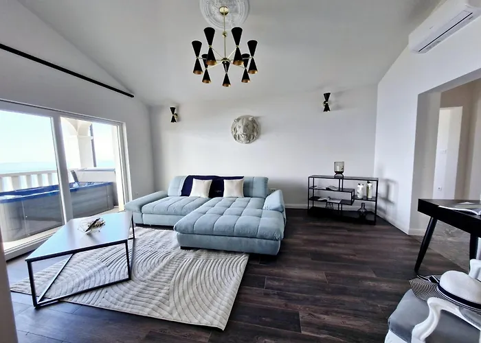 Hotéis de Podstrana