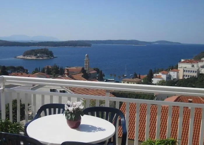 Apartments And Room Dar Hvar Town