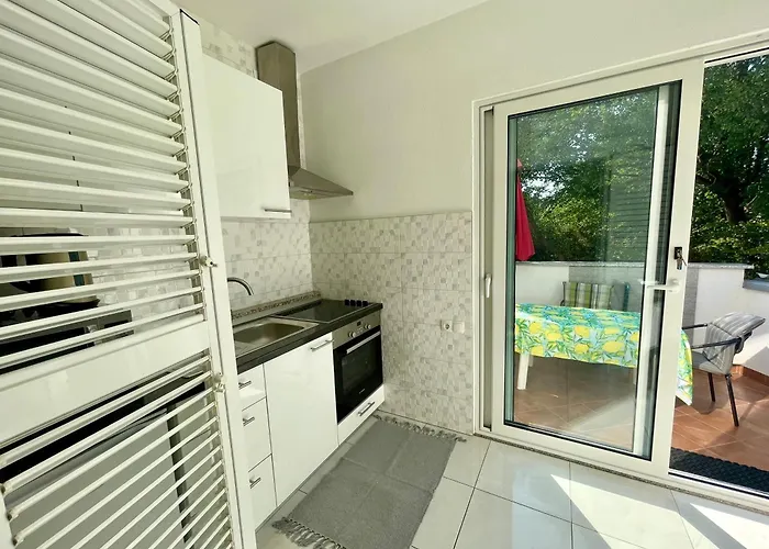 Ana Guest House Nin