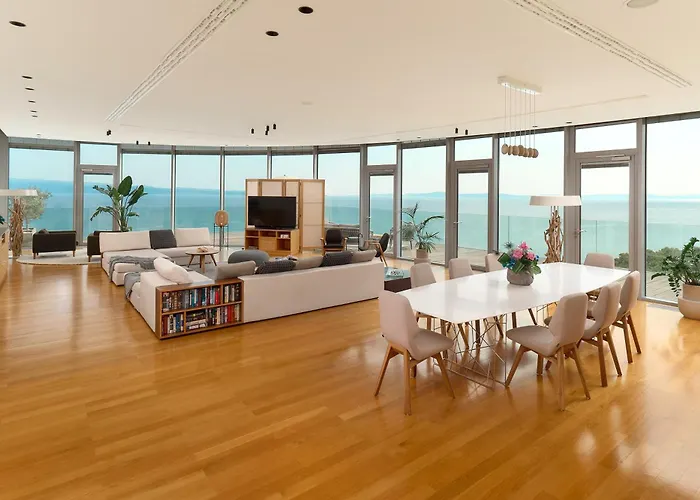 Hoteles de Lujo en Split cerca de Riva