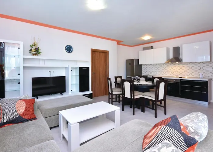 Gorgeous Home In Solin