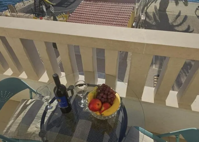 Bajo Apartmany Podgora 