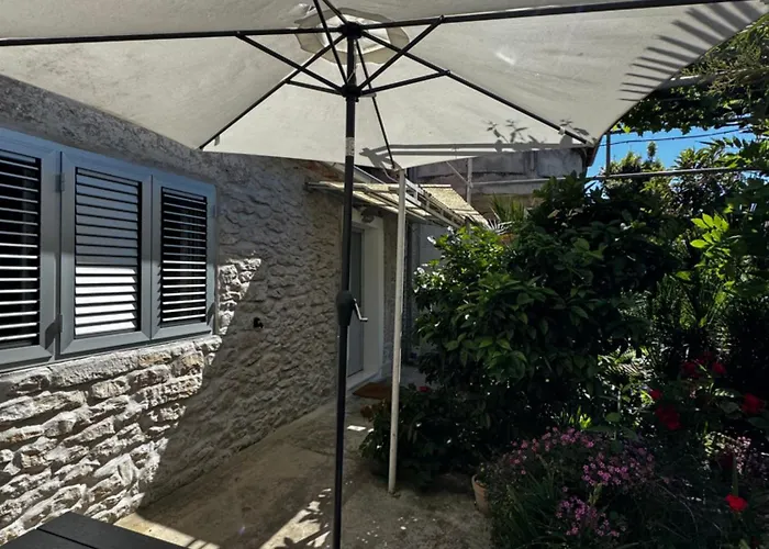 Pet friendly Eleonora Apartments Zadar