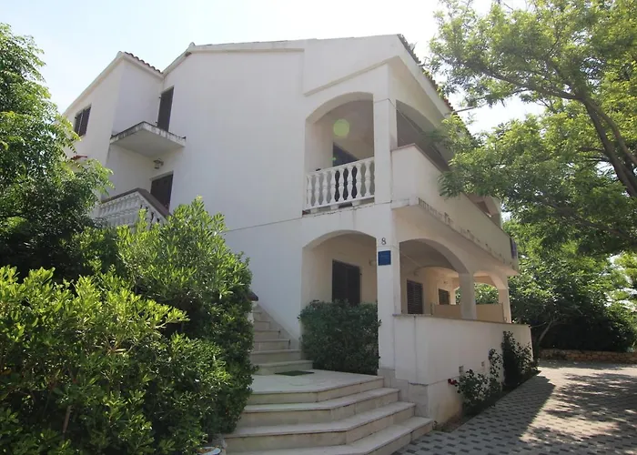 Apartmani Eta Pag Town