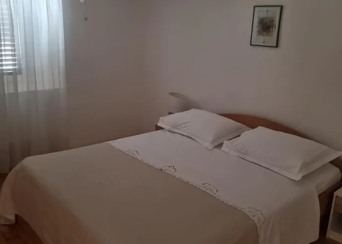 Rooms In The Palace Split