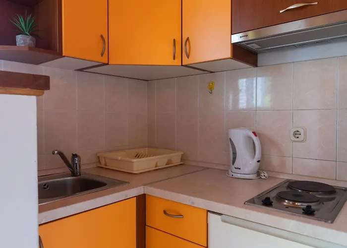 Apartment & Rooms Papa Mlini