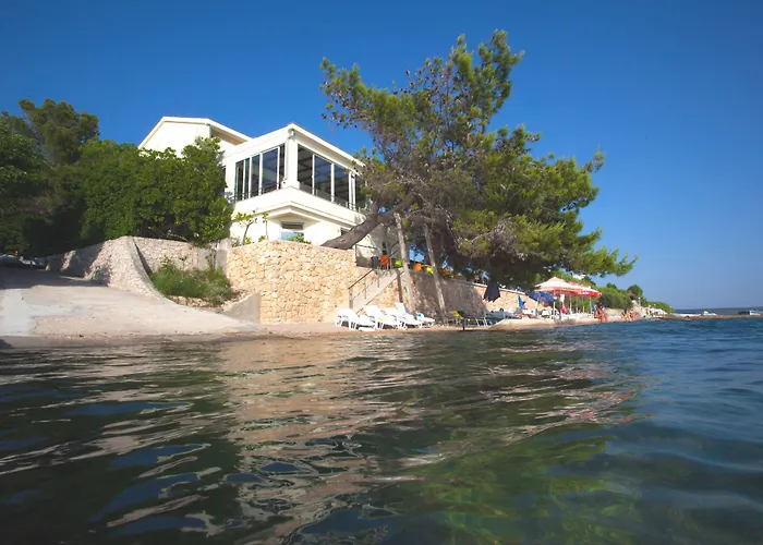 Hotel Vila 4M Ražanac