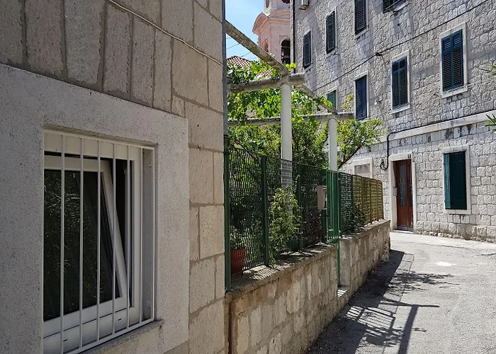 Stipan Studio & Room Split