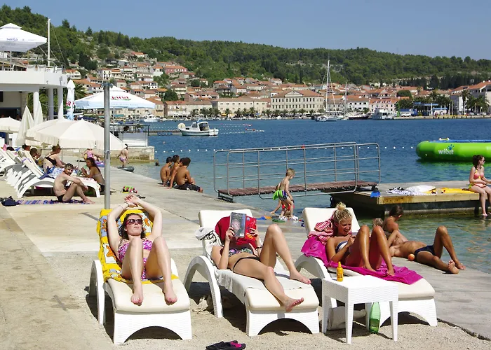 Apartments Vala Vela Luka