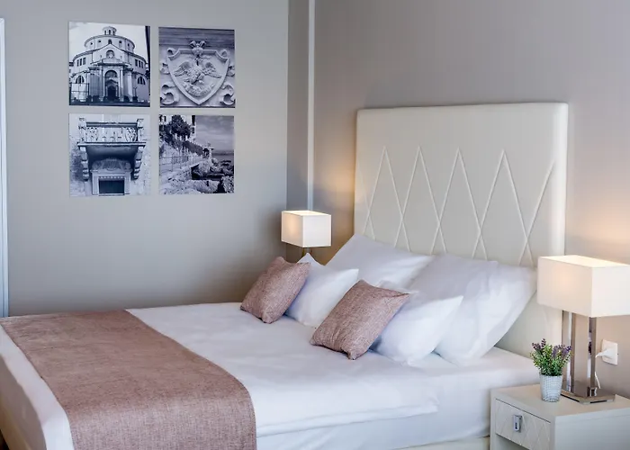 Apartments & Rooms Preelook Opatija admite animales