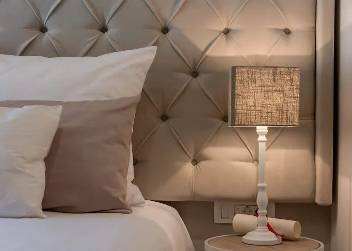 Jupiter Lux Rooms Split