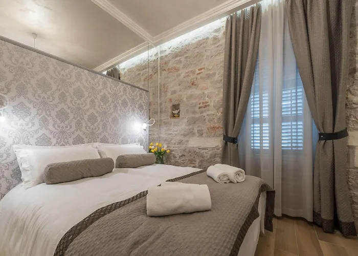 Zara Palace - design rooms