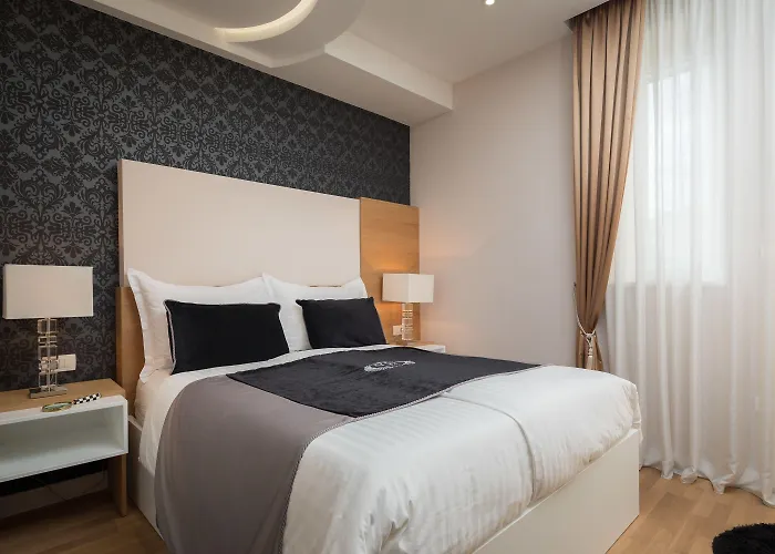 Vip Rooms Split With a Casino