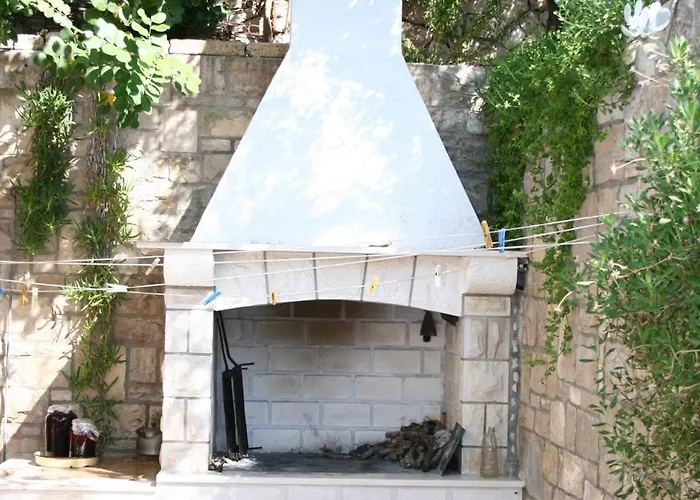 Apartments And Rooms By The Sea Hvar - 141 Hvar Town