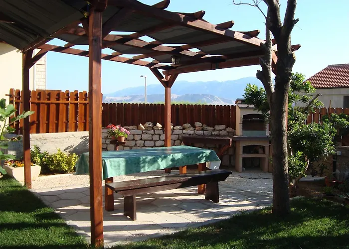 Apartments And Rooms By The Sea Pag - 11487 Pag Town