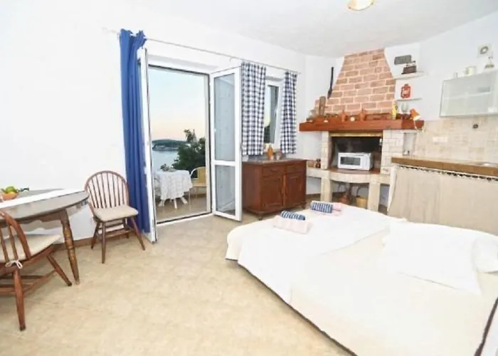 Apartments Bocin Rosso Hvar Town