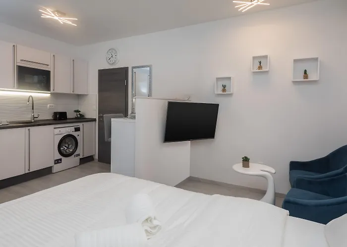 Luxury Studios & Rooms Seven Split