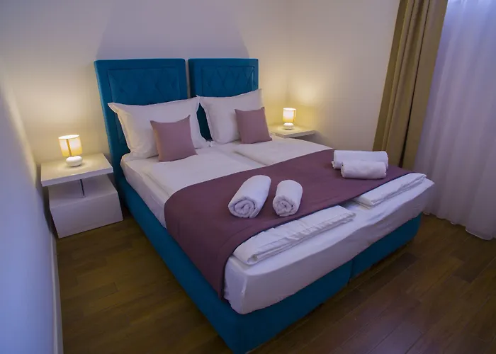 Royal Residence Chica Cure Split con Piscina