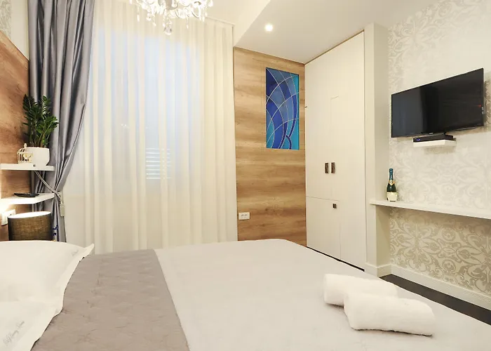 Silver & Gold Luxury Rooms Zadar