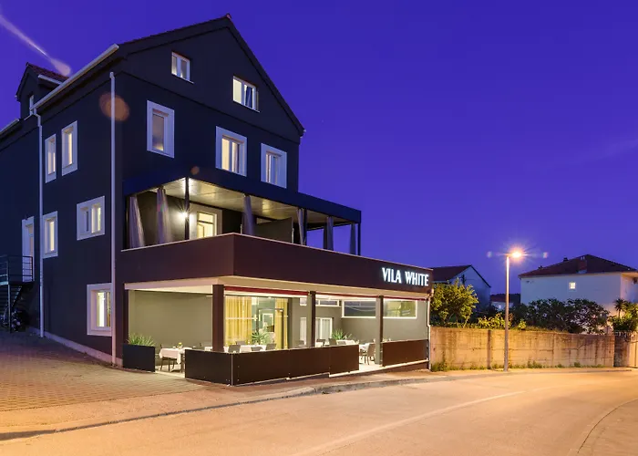 Vila White Trogir