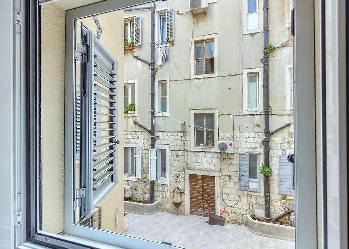 Irini Luxury Rooms Split