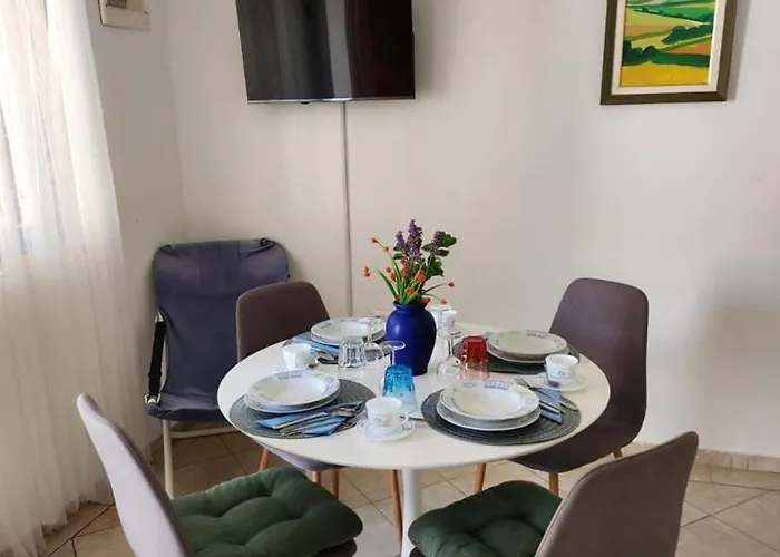 Apartments Pape Malinska