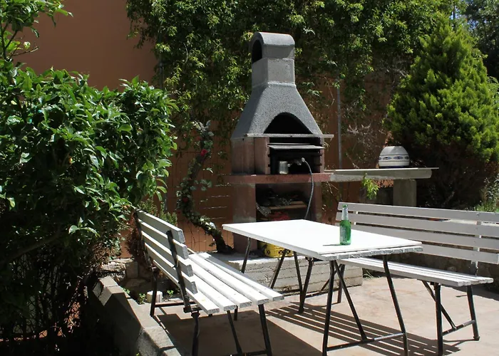 Apartments And Rooms With Parking Space Mali Lošinj