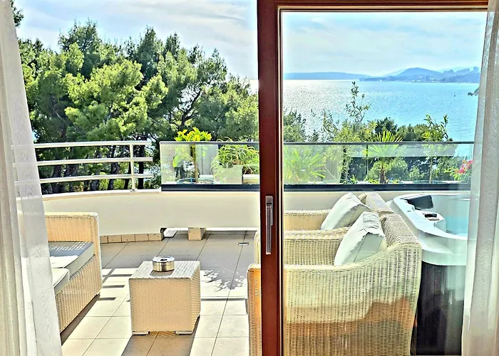 Hotel Eden Podstrana