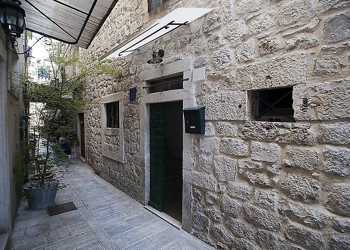 Rooms Livia Trogir