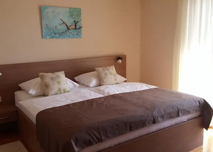 Rooms Vukusic Rab Town