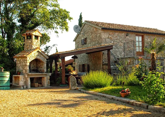 Holiday Home Rasopas Malinska