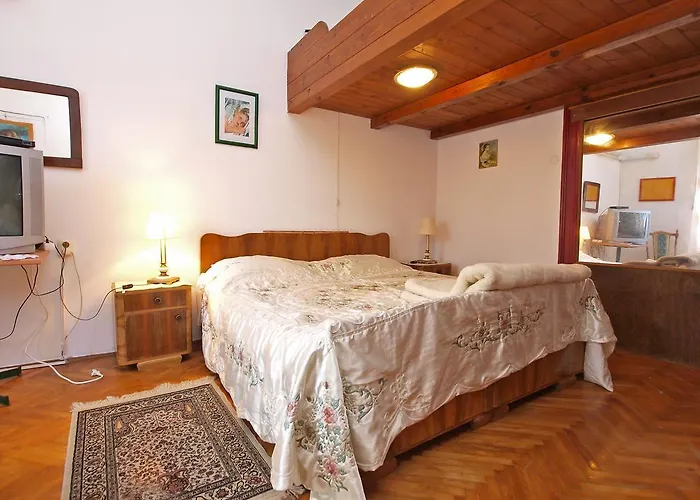 Apartments By The Sea 1050 Rovinj