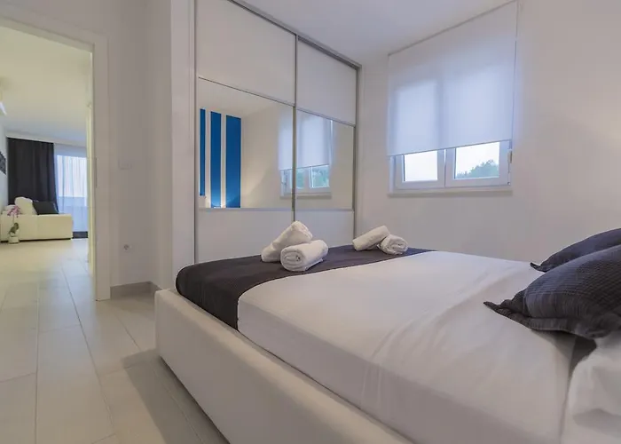 Pet friendly Lux Apartments Makarska