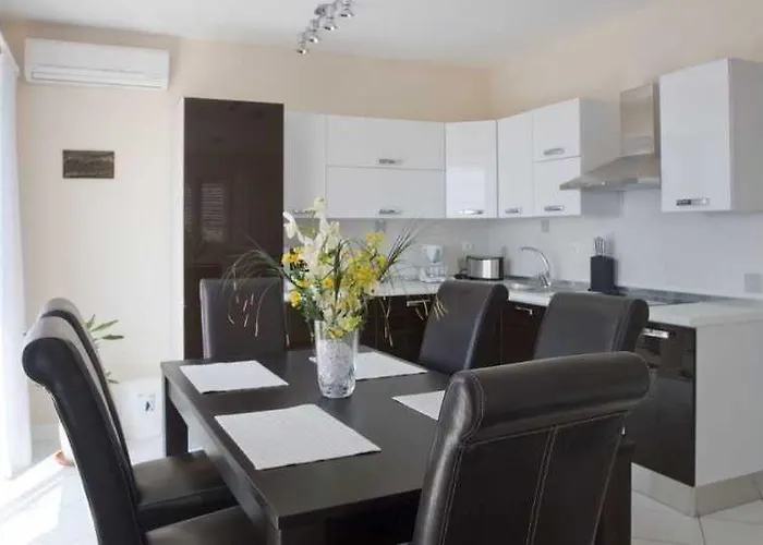 Villa More Sumartin