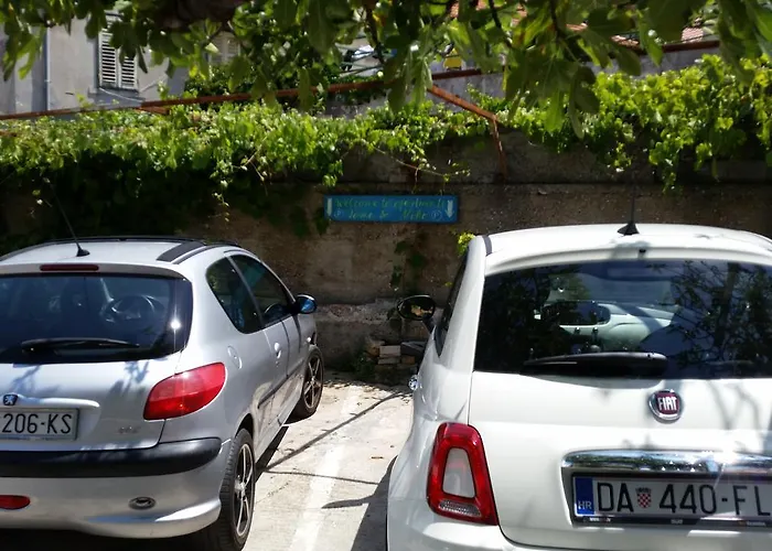 Studio Toma With Private Parking Place Šibenik