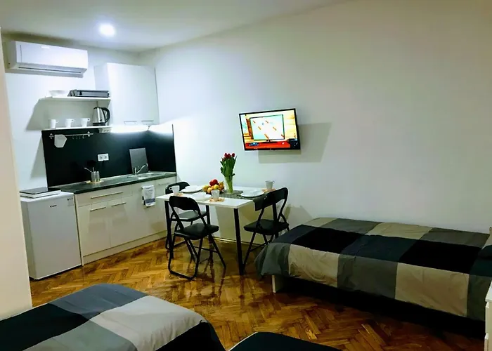 Zpula Center Apartments And Rooms