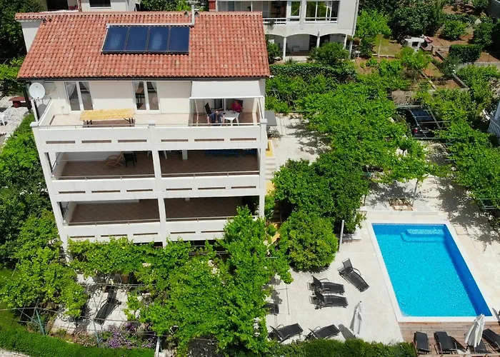 Guest house Zimmer F1 Pula