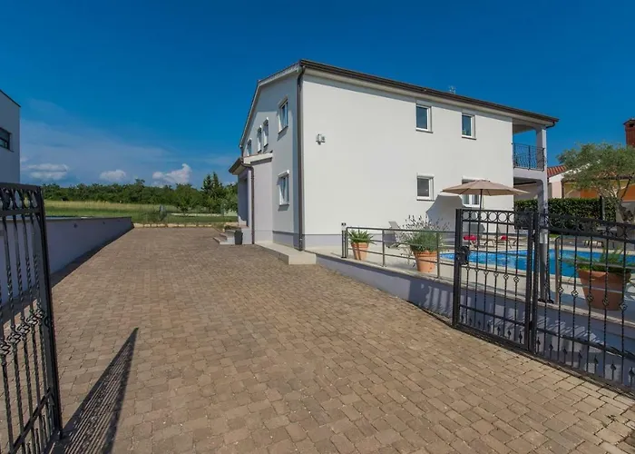 Silver Holiday House Vrvari