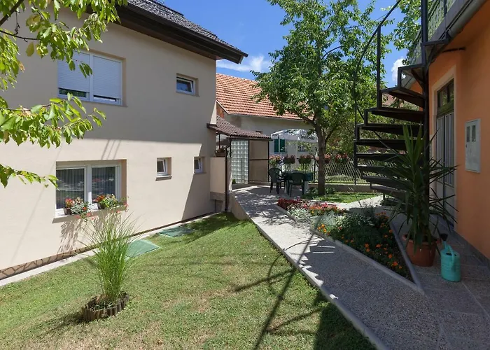 Iris Room & Apartment Slunj
